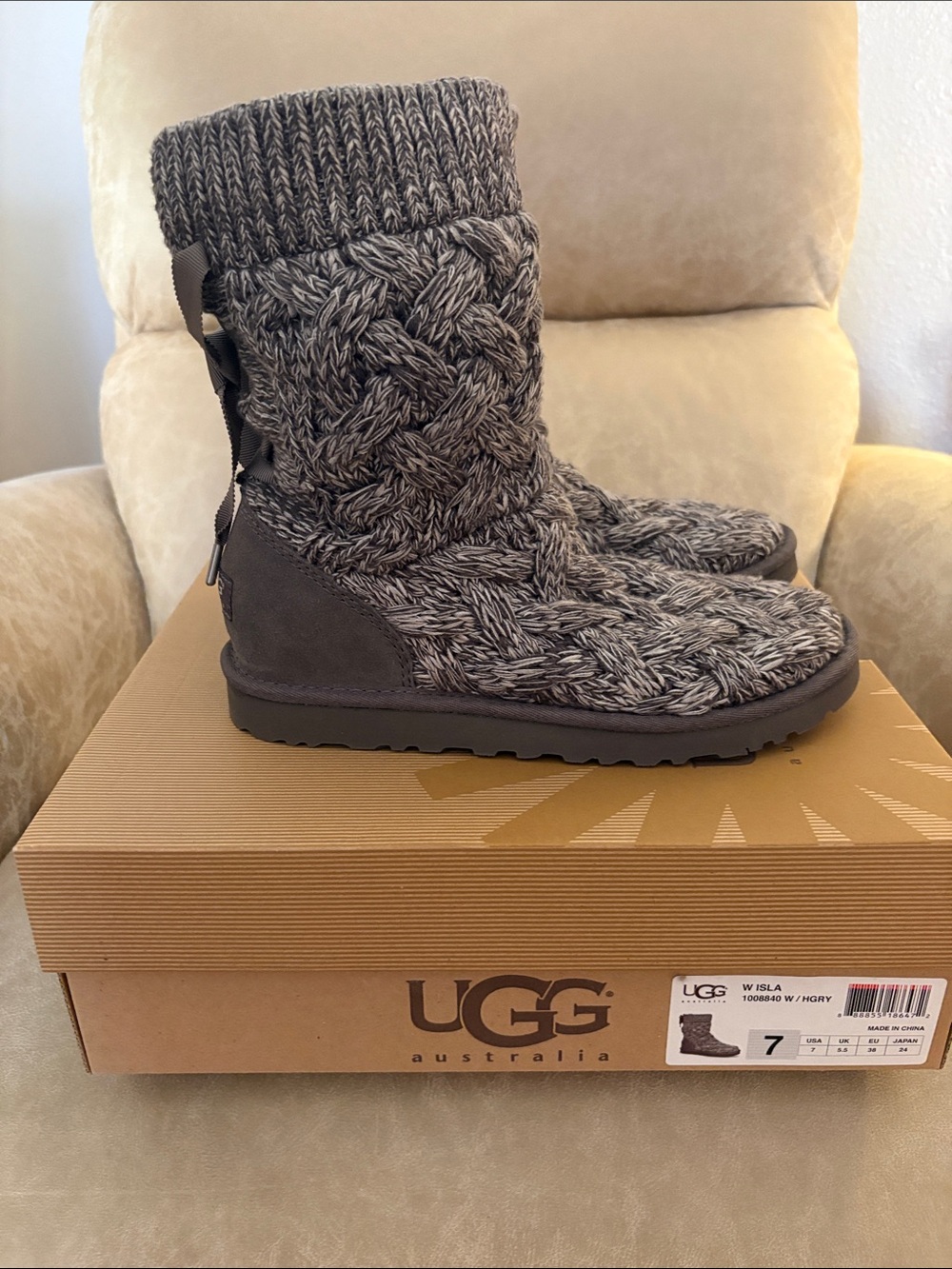 UGG Women's Gray Knit Braided Isla Boot
